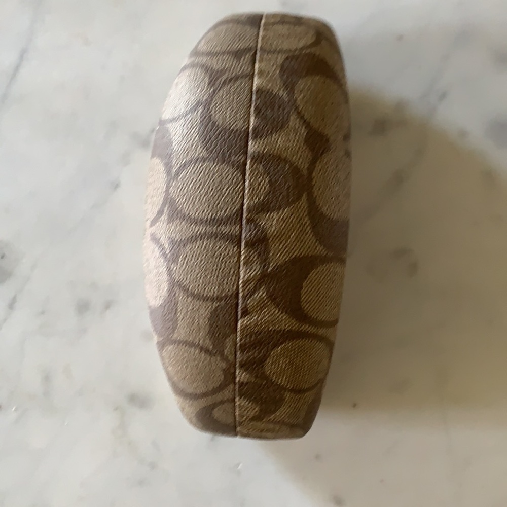 Coach glasses case - Picture 2 of 6